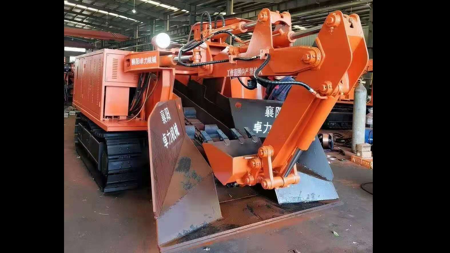 礦用扒渣機(jī)多少錢(qián)一臺(tái)？